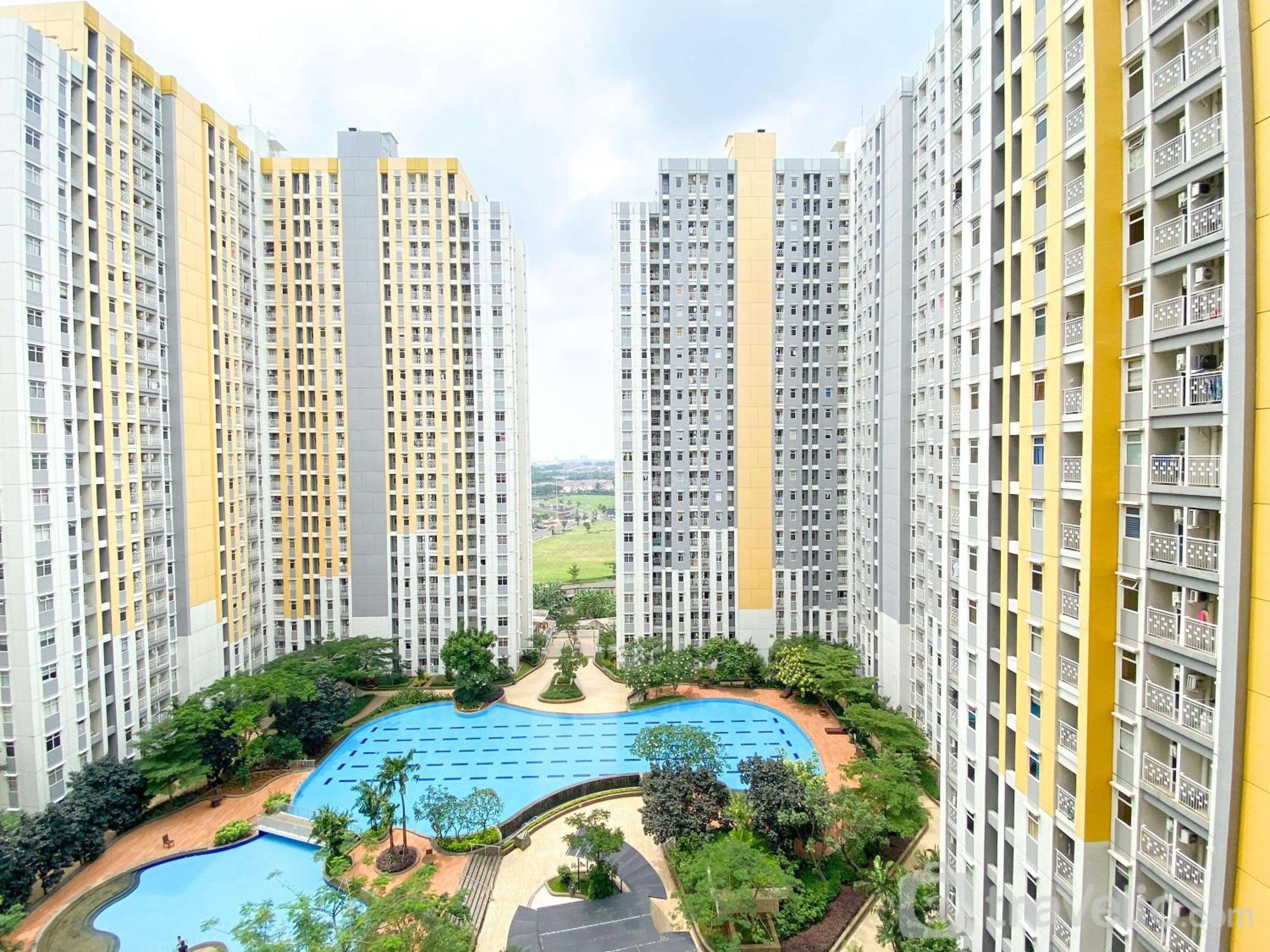Good And Well Furnished 2br At Springlake Summarecon By Travelio *