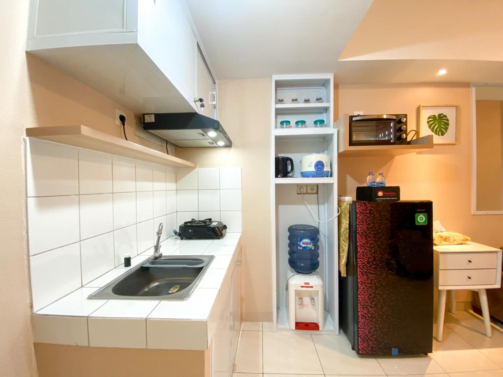 Good And Well Furnished 2br At Springlake Summarecon By Travelio