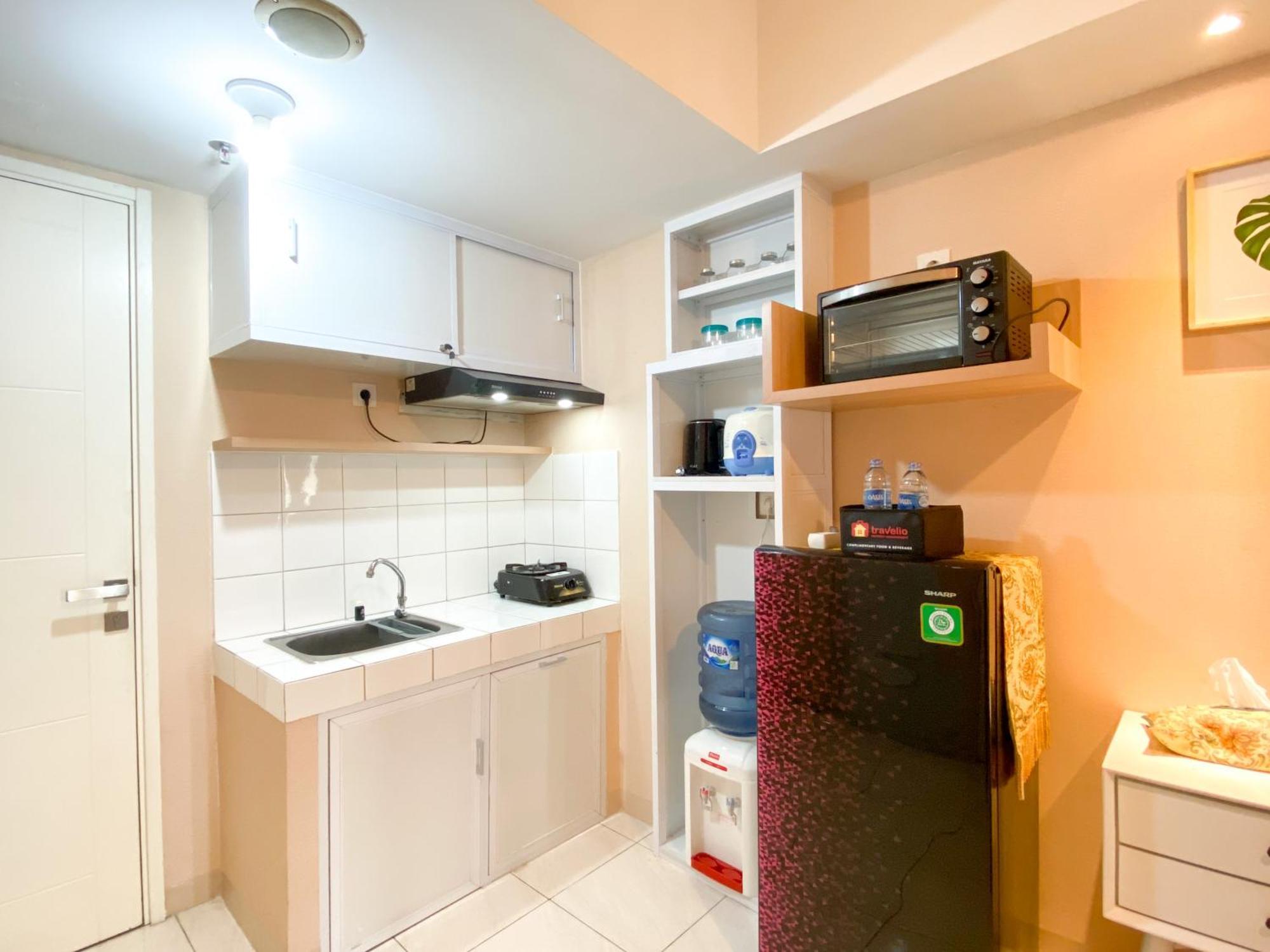 Good And Well Furnished 2br At Springlake Summarecon By Travelio